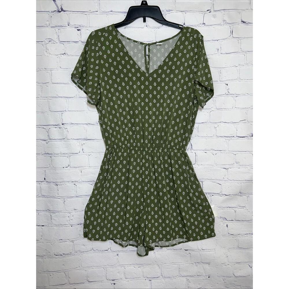 Old Navy Shortall Romper Womens Medium Green White Floral Rayon V Neck